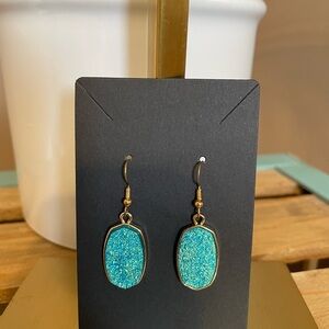 Fashion Blue Teardrop Dangle Earrings With Gold Tone (NWOT)